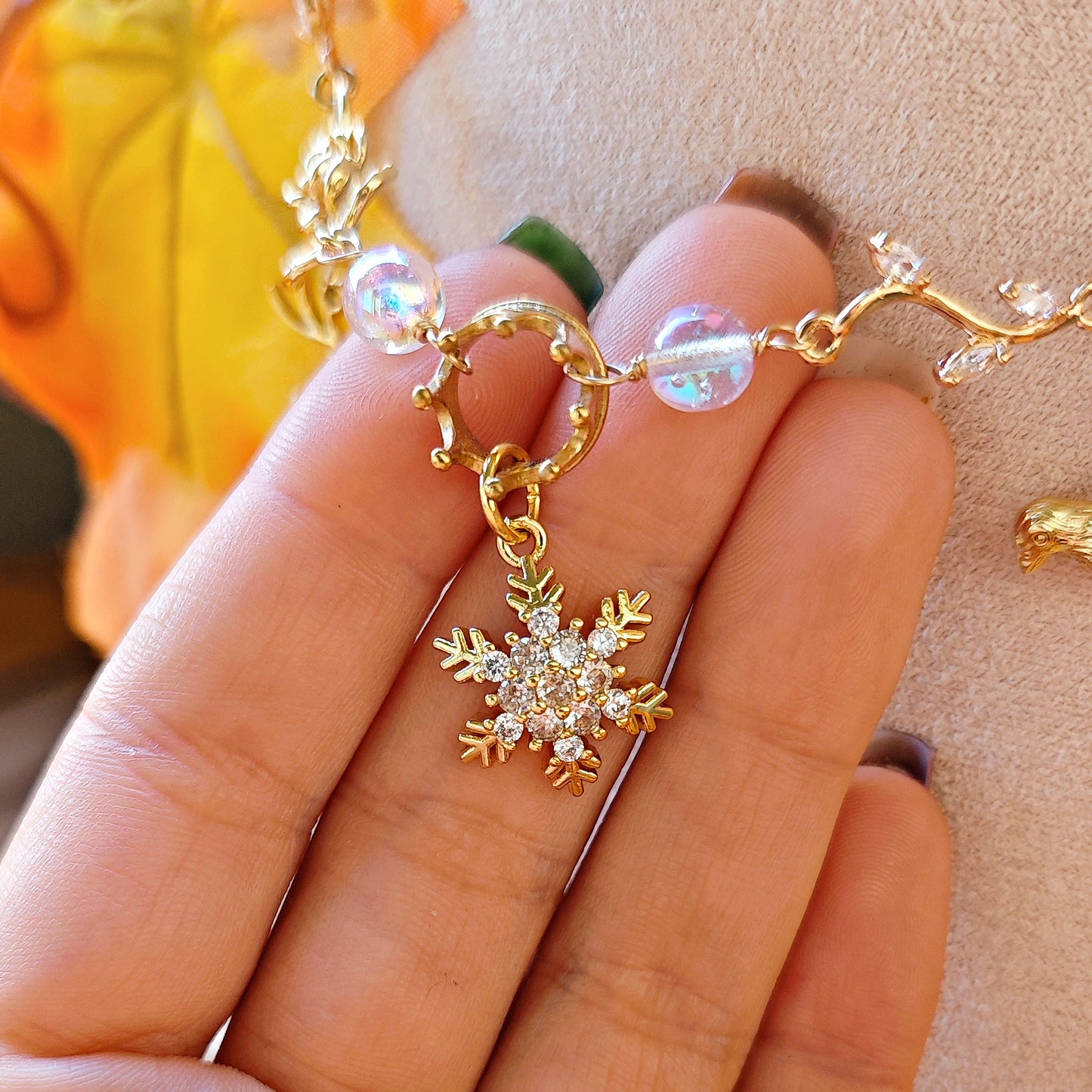 "Shattered Mirror in the Eyes" Necklace