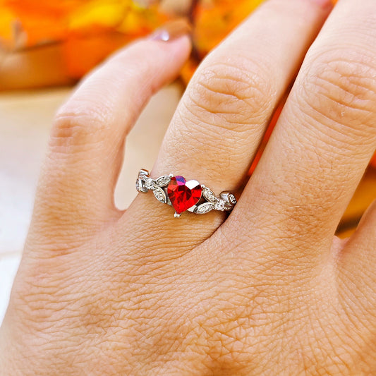 "Snow White" Ring, 925 sterling silver