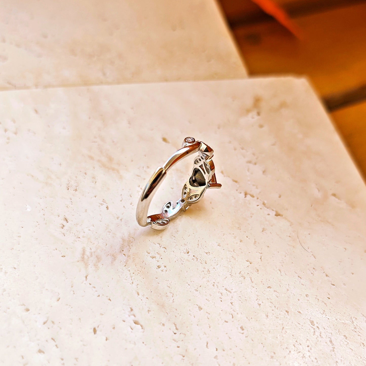 "Snow White" Ring, 925 sterling silver