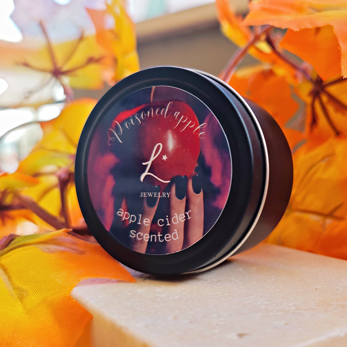 "Poisoned Apple" Scented candle