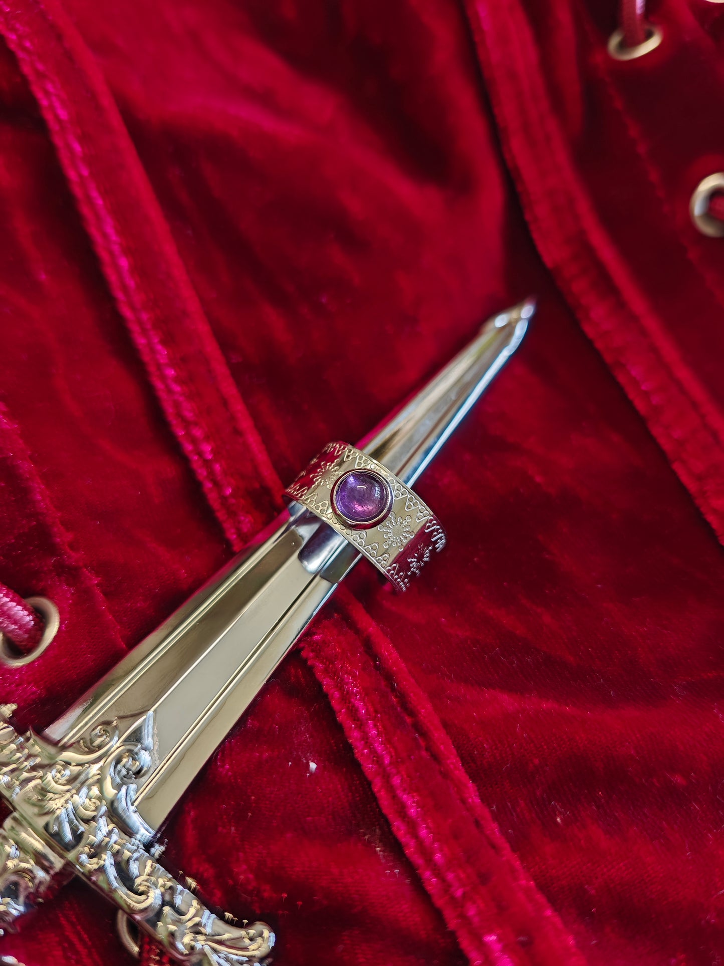 Amethyst Ring "The Star Seer"