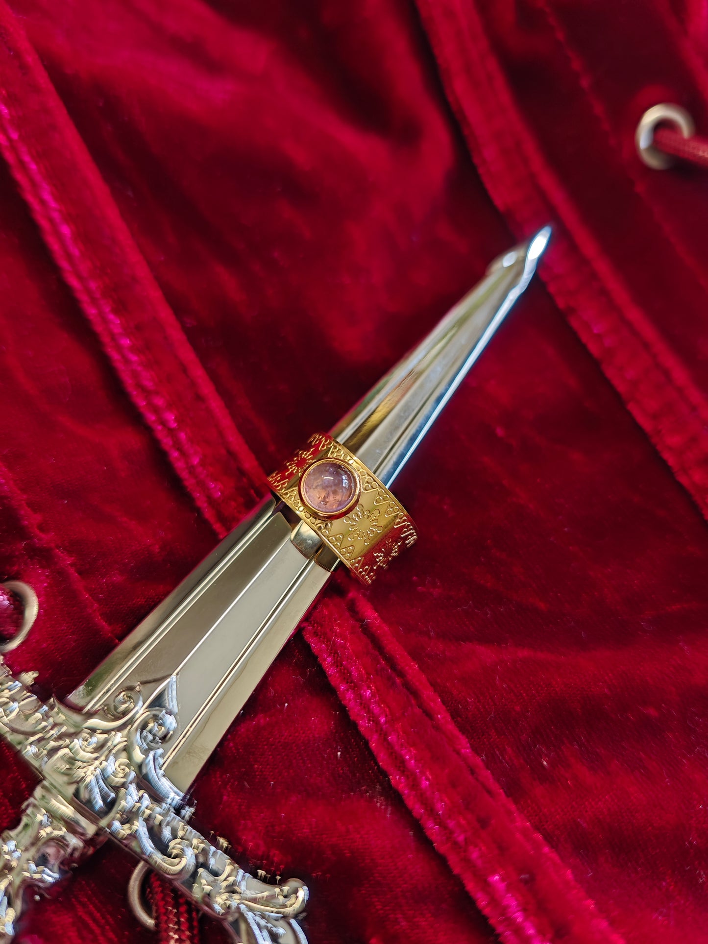 Amethyst Ring "The Star Seer"