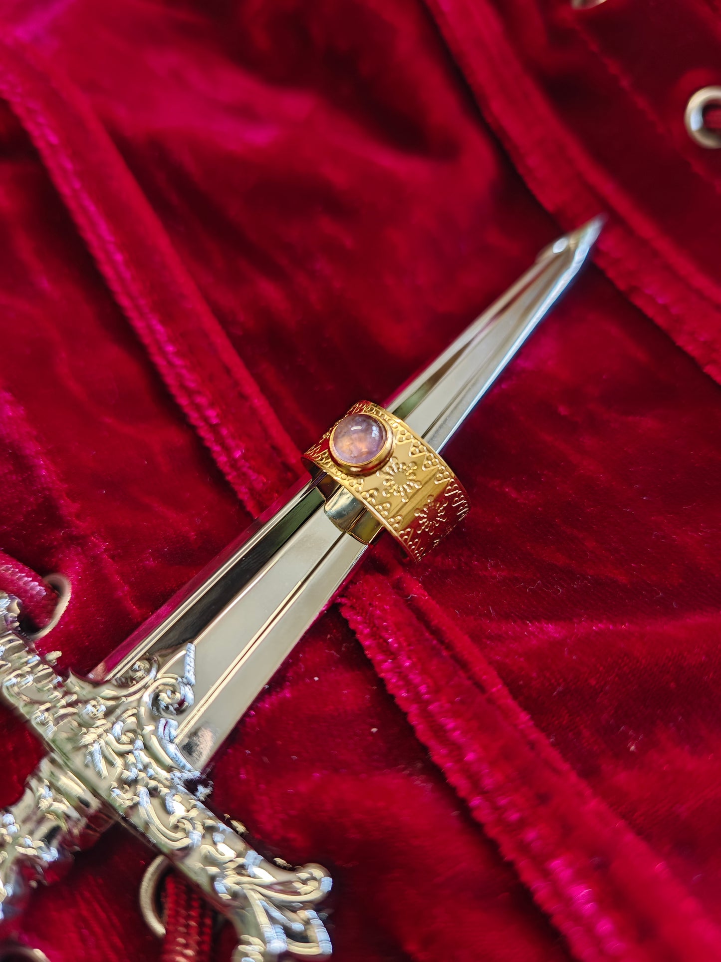 Amethyst Ring "The Star Seer"