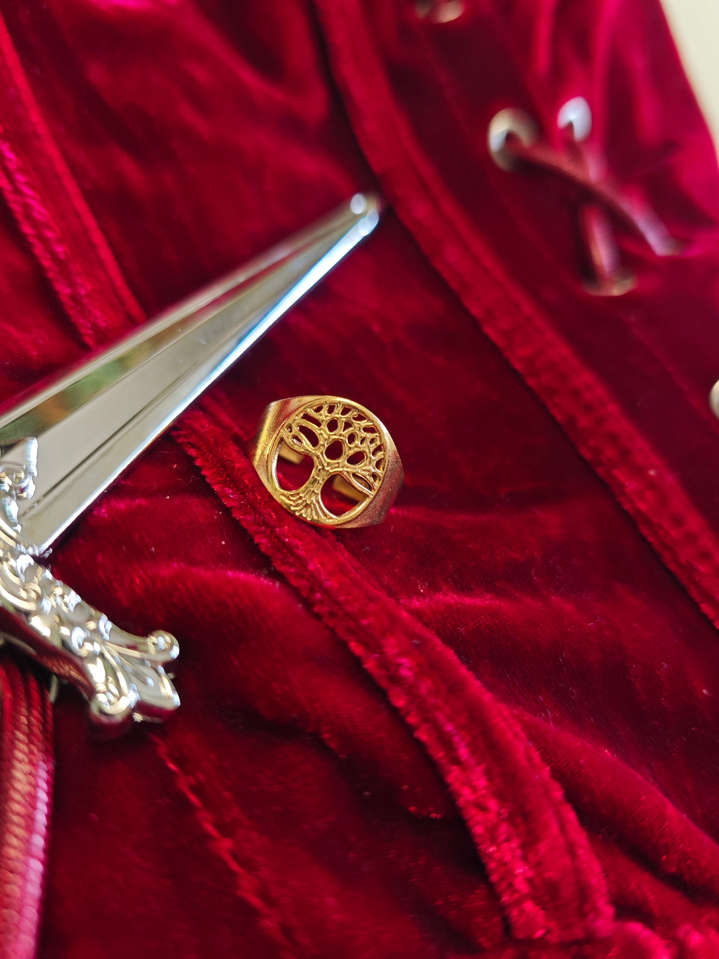 Anello albero della vita "Root of Avalon"