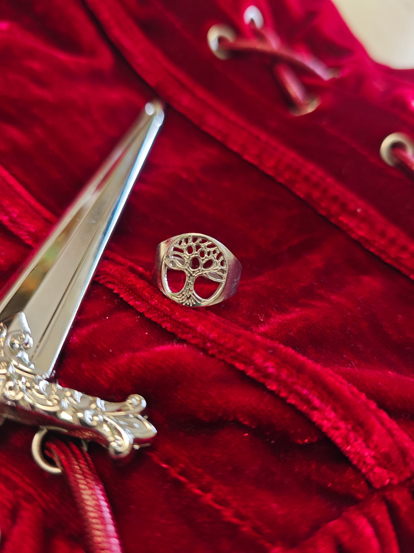 Anello albero della vita "Root of Avalon"