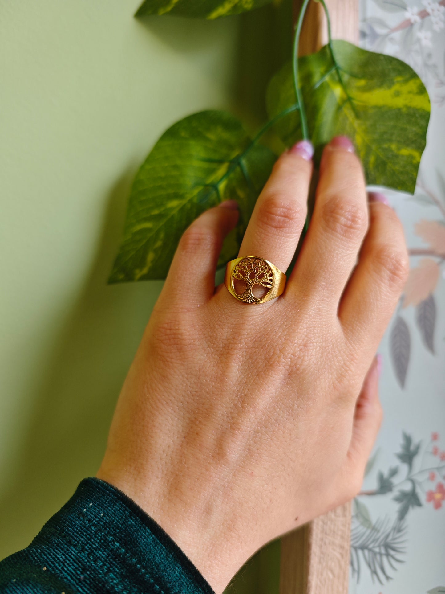 Anello albero della vita "Root of Avalon"