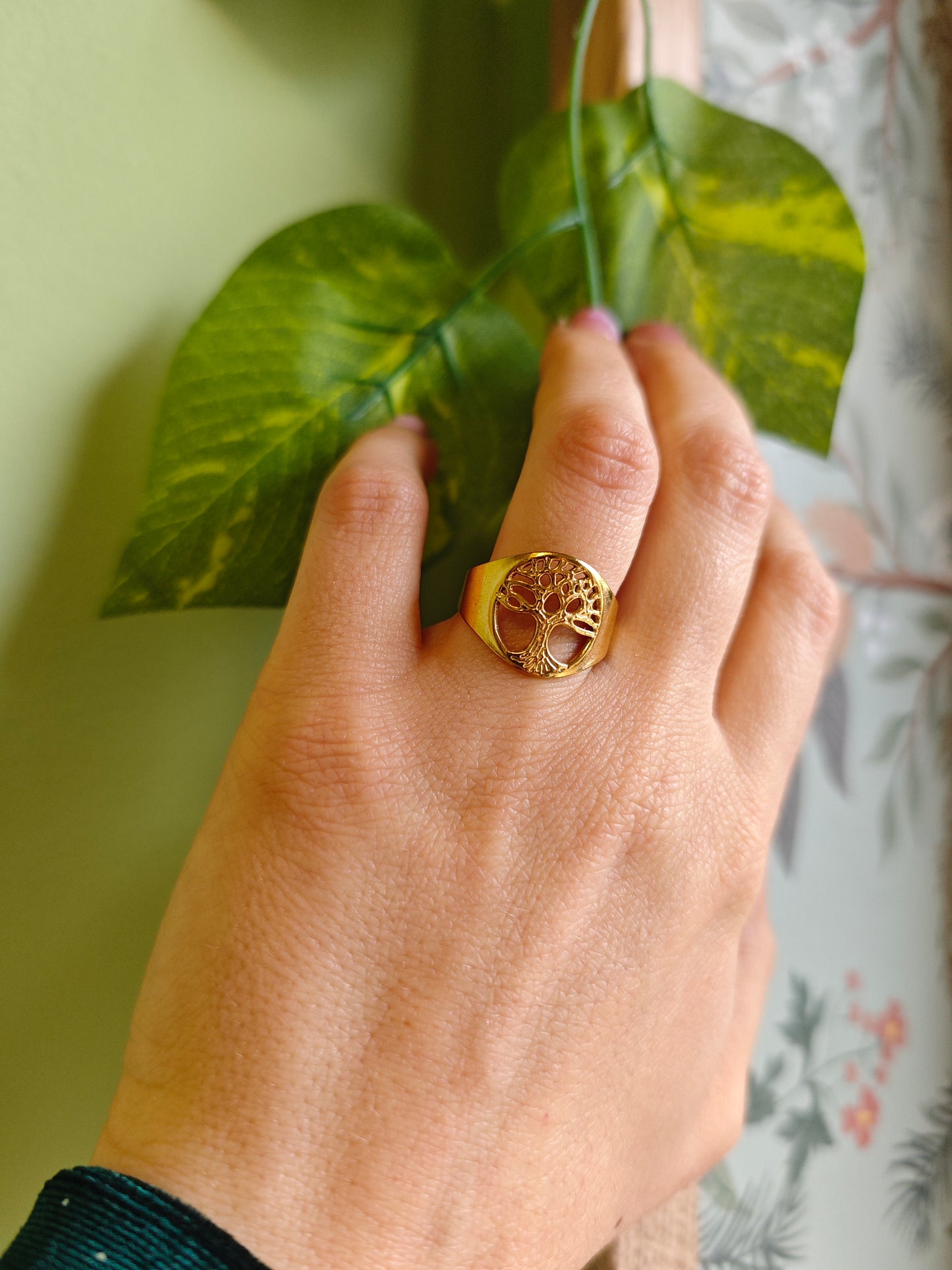 Anello albero della vita "Root of Avalon"