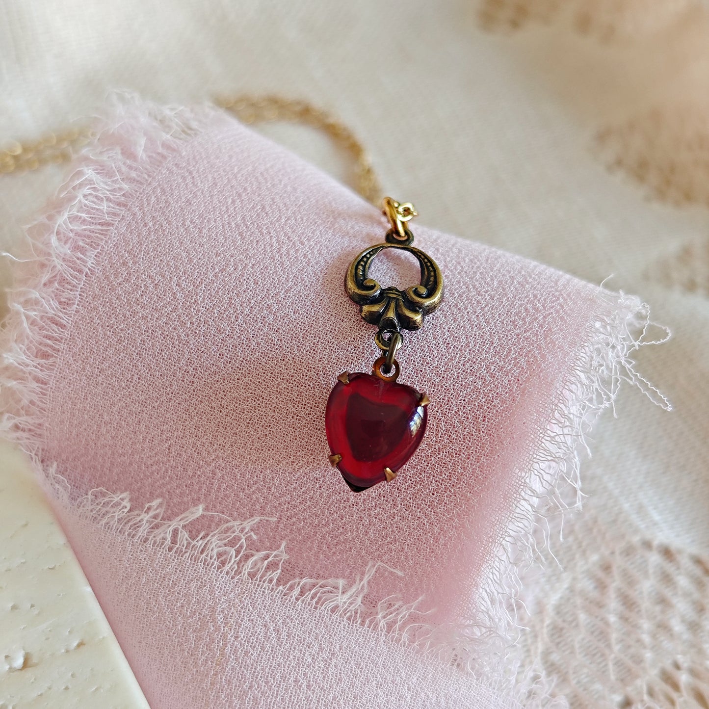 Collana cuore "Heart of the Witch"