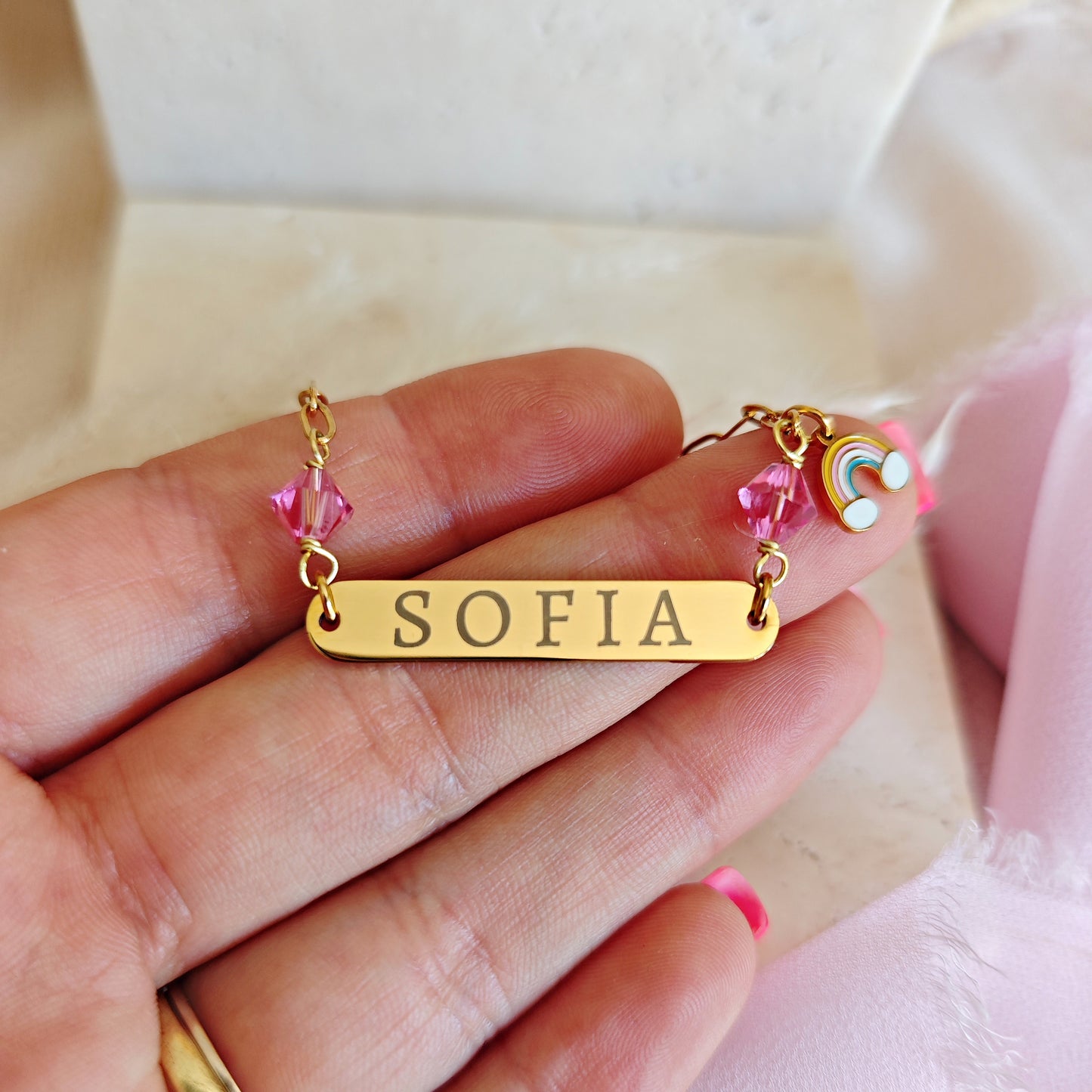 Bracciale con incisione, cristalli e charm personalizzabili