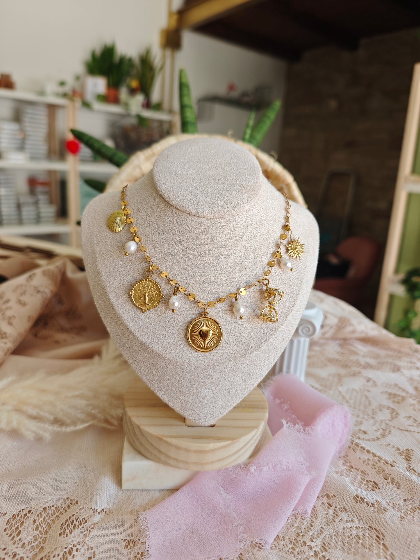 Collana Odissea "Καλυψώ" (Calipso) multicharm con incisione nascosta