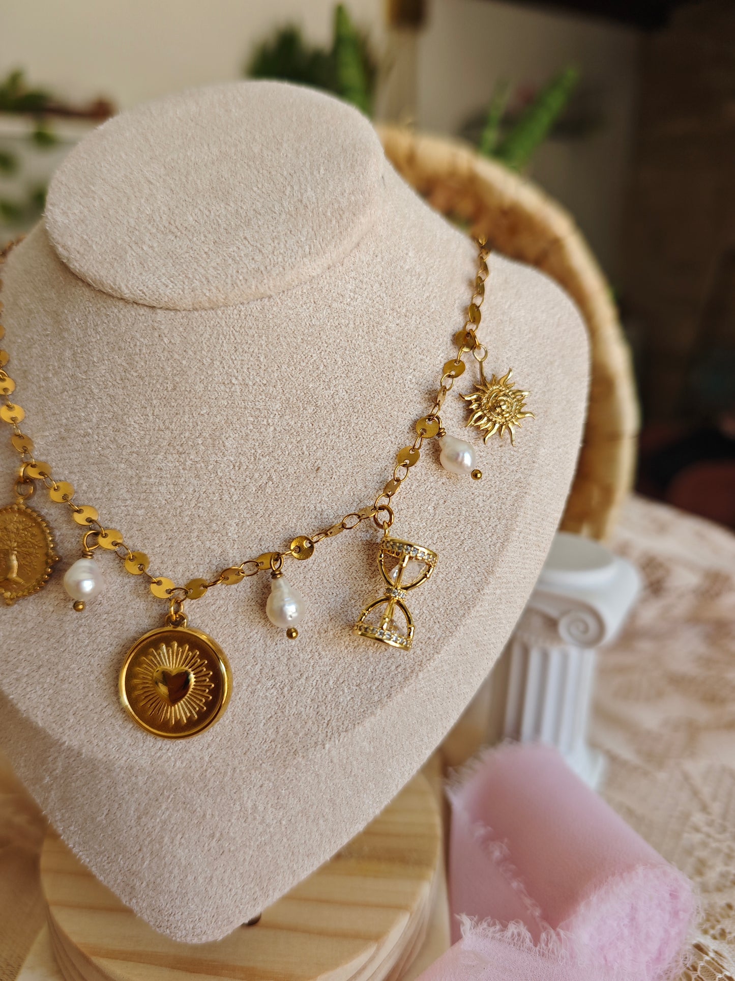 Collana Odissea "Καλυψώ" (Calipso) multicharm con incisione nascosta