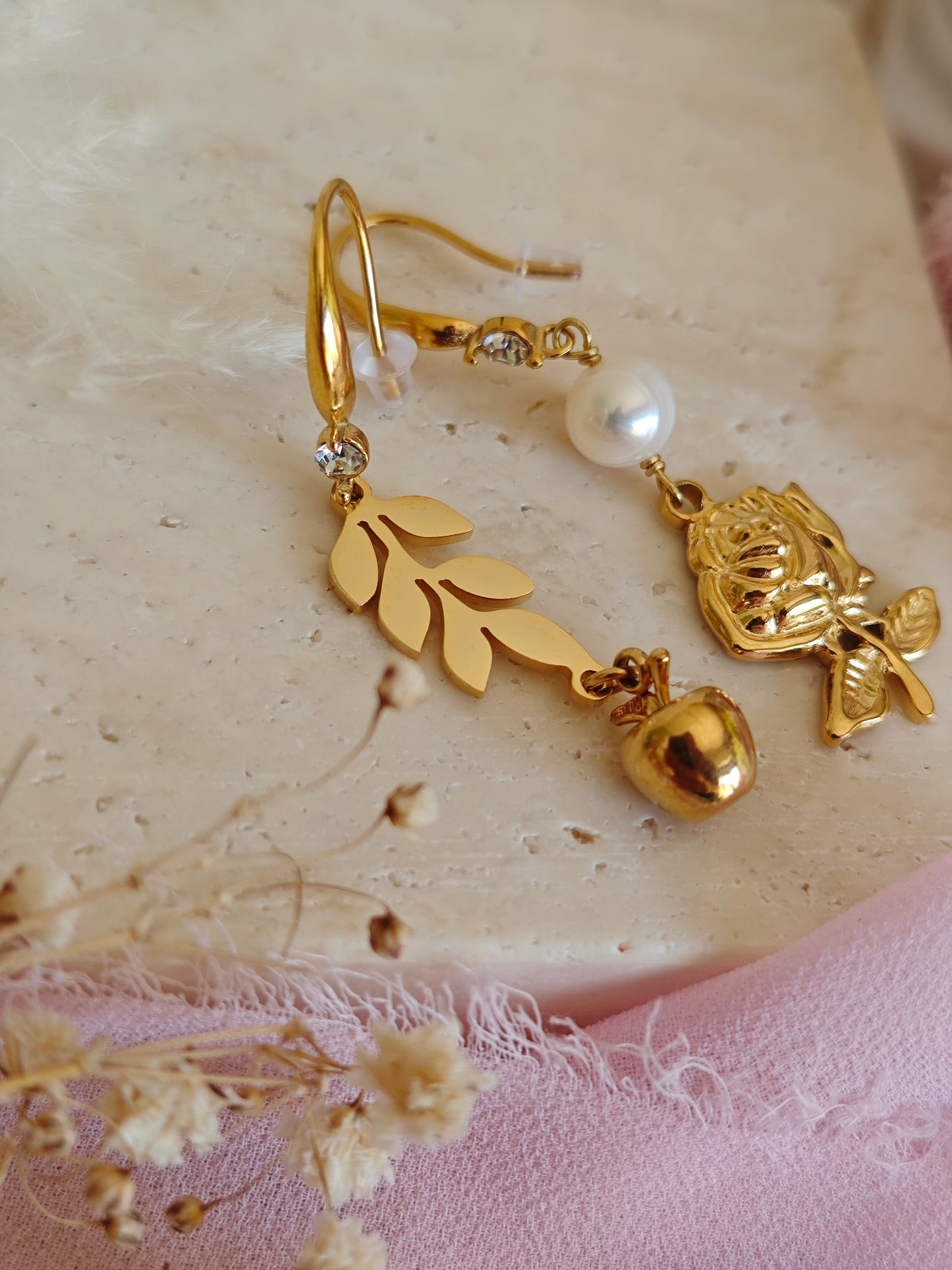 Orecchini Odissea "Ἑλένη" (Elena) con rosa, ramo e mela d'oro