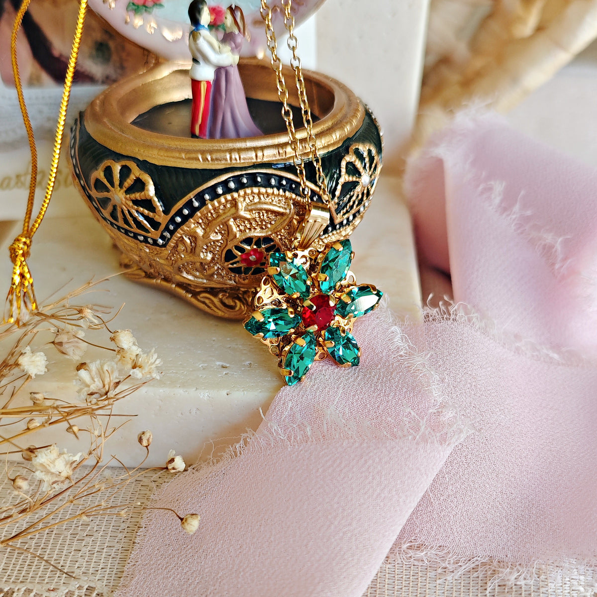 Collana Anastasia con incisione Together in Paris Caribean Green M