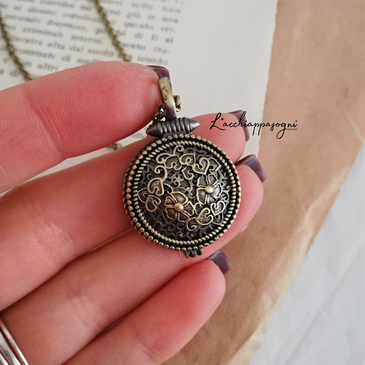 "Poisoned Essence" floral locket with dried flowers