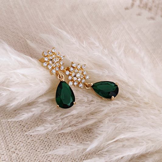 Golden Stud Earrings with Emerald Green Drops // MIRAGE