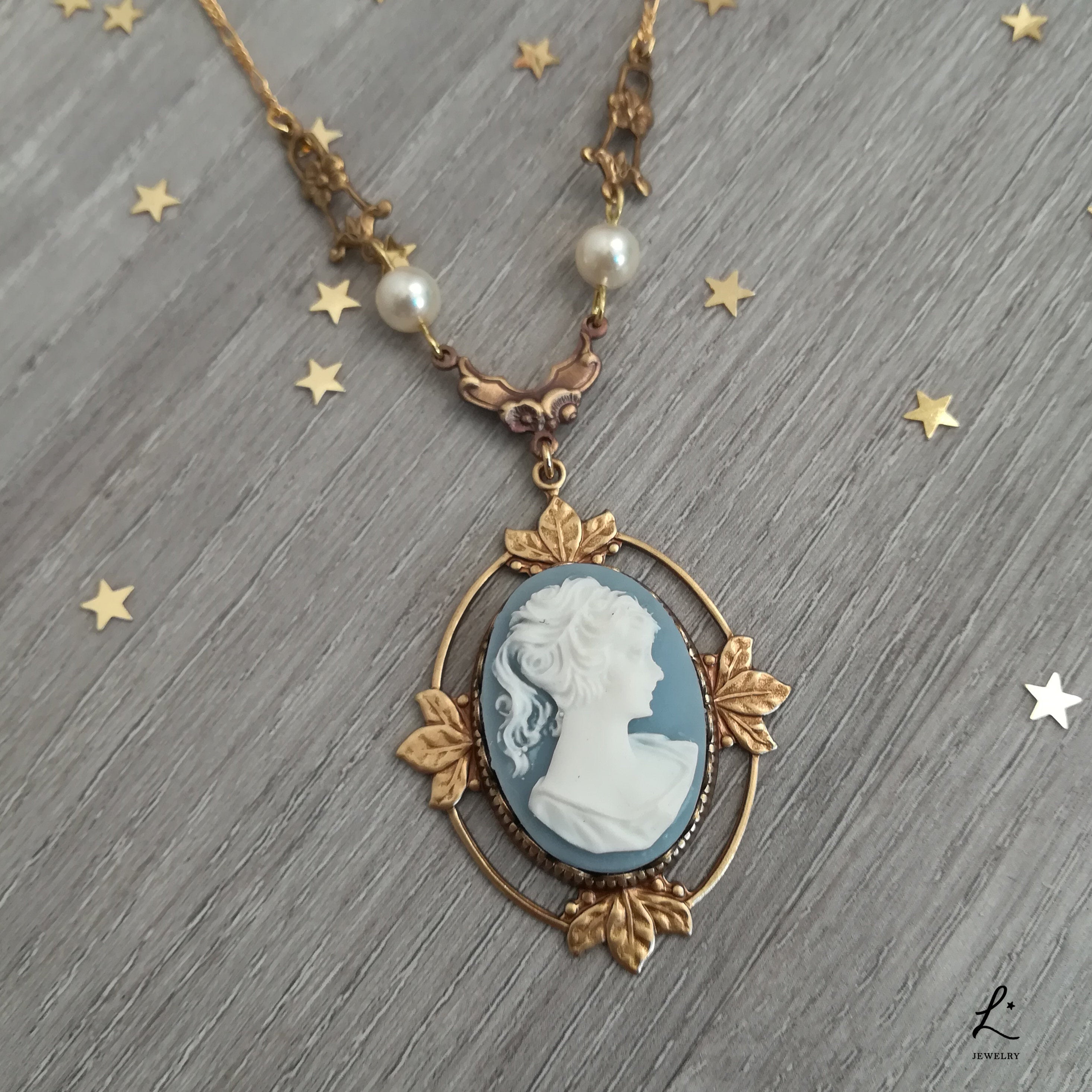 Katherine's deals cameo necklace